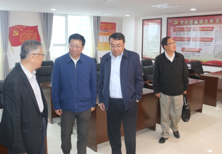 青海省副省長、省國資委黨委書記、主任王黎明，蒞臨省物產(chǎn)集團調(diào)研指導(dǎo)工作